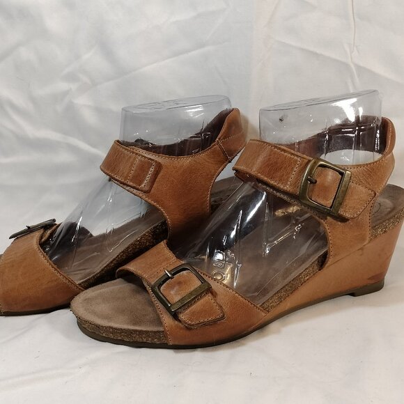 Taos Wedge Sandals; Distressed Leather w/ Adjustable Strap - Picture 1 of 9